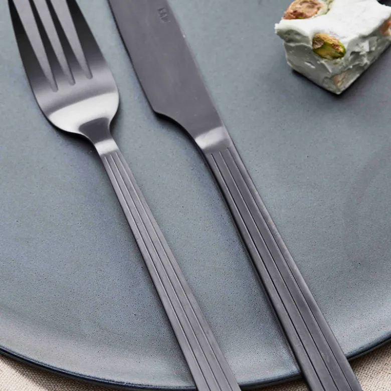 Aida RAW bestiksæt mat sort 16 dele