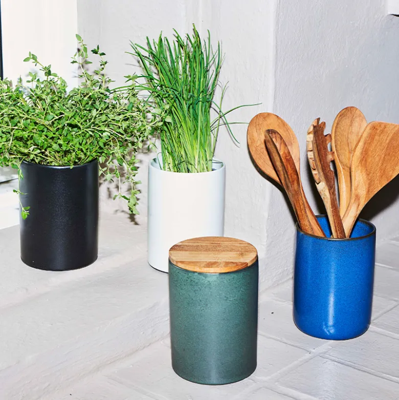Aida RAW Northern Green opbevaringskrukke med teaklåg 15 cm