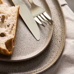 Aida RAW Organic sandy beige frokosttallerken 24 cm