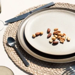 Aida RAW sandy beige frokosttallerken Ø 23 cm