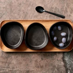 Aida RAW Titanium Black Organic miniskåle 3 stk med bakke af teaktræ