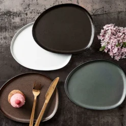 Aida RAW Titanium Black Organic frokosttallerken 24 cm