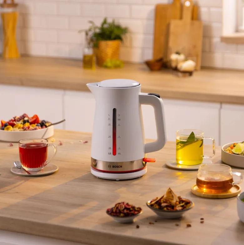 Bosch MyMoment TWK4M221 elkedel hvid & stål 1,7 liter