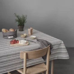 By Mogensen dug Small Stripes 140x140 cm