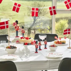 Celebrate garder rød/sort træ 38 cm