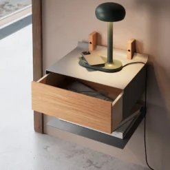 Eva Solo Emendo lampe med Qi trådløs oplader green