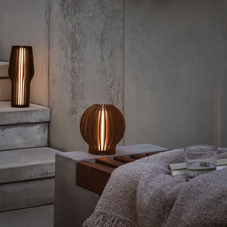 Eva Solo Radiant LED genopladelig lampe smoked oak