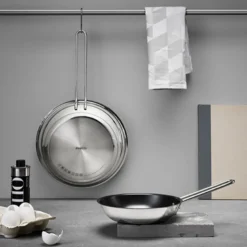 Eva Trio stegepande med keramisk Slip-Let® belægning Ø 28cm