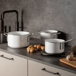Eva Trio White Line kasserolle keramisk belægning 1,8 liter