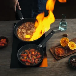 Fiskars Hard Face 3,5 liter sauterpande 28 cm med låg
