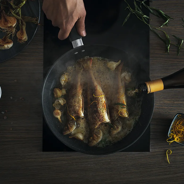 Fiskars Hard Face 3,5 liter sauterpande 28 cm med låg