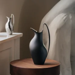 Georg Jensen Henning Koppel kande mat sort 1,2 liter