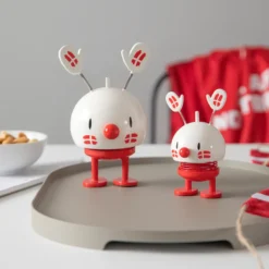 Hoptimist Birthday Bumble hvid H 14,4 cm