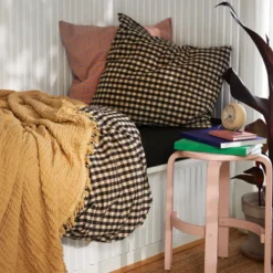 Juna Reloved sengetæppe sand 240x260 cm
