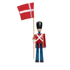 Kay Bojesen Figurines Fanebærer træfigur rød H 29,5 cm