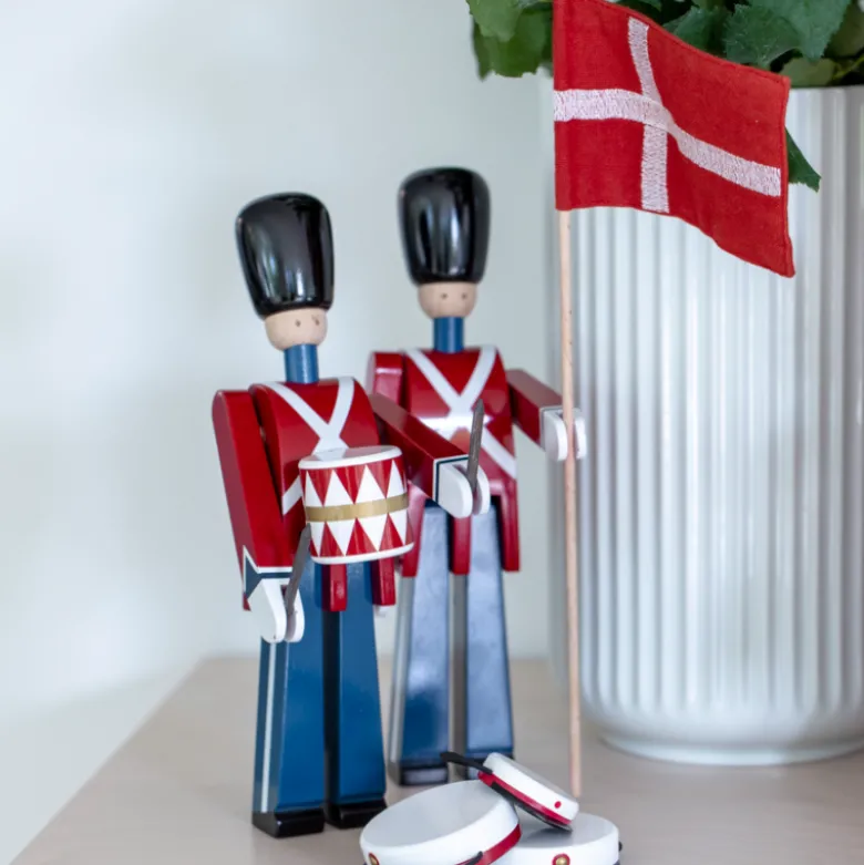 Kay Bojesen Figurines Fanebærer træfigur rød H 29,5 cm