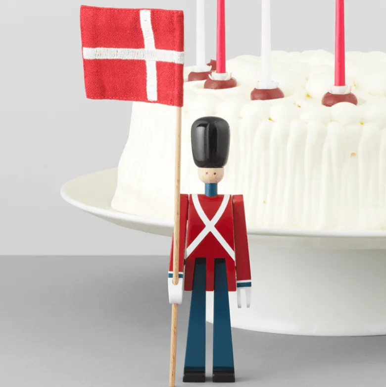 Kay Bojesen Figurines Fanebærer mini træfigur rød H 18,5 cm