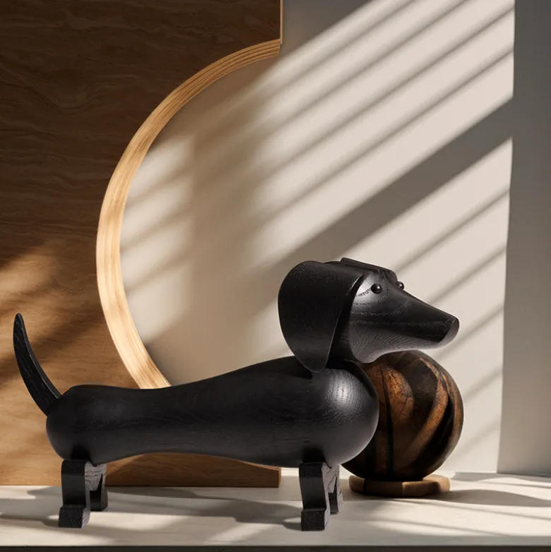 Kay Bojesen mellem Gravhund mørk bejdset eg