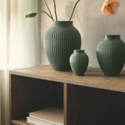 Knabstrup Keramik Ripple mat vase mørkegrøn H 20 cm