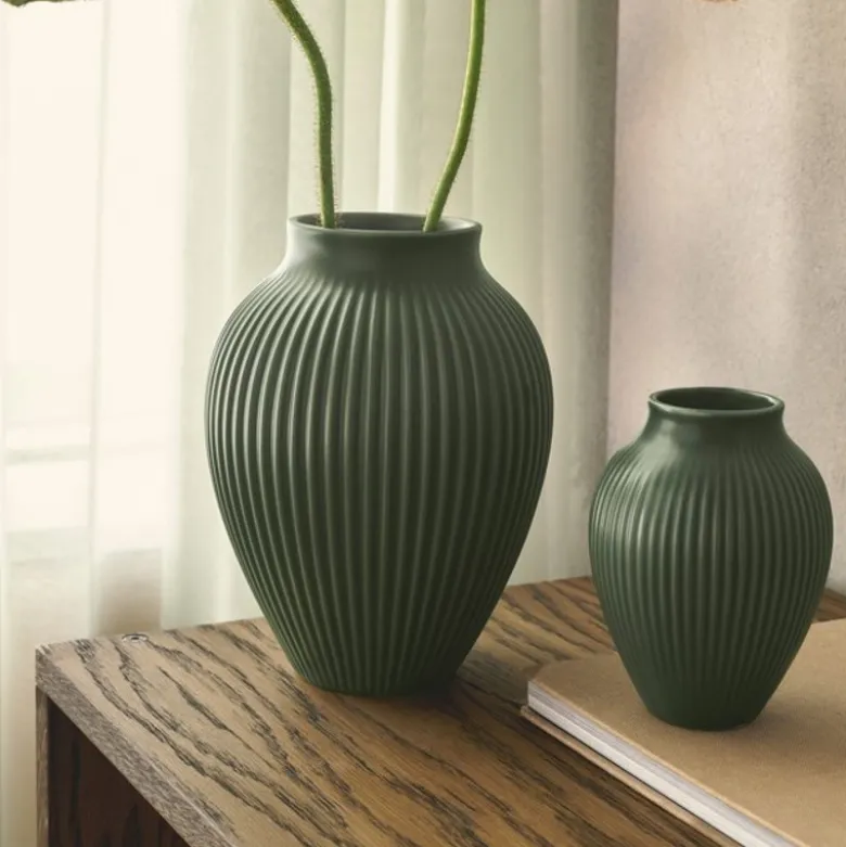 Knabstrup Keramik Ripple mat vase mørkegrøn H 20 cm