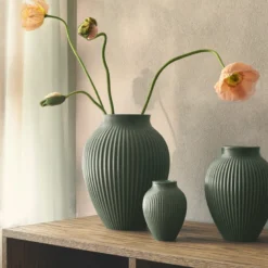 Knabstrup Keramik Ripple mat vase mørkegrøn H 20 cm