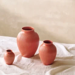 Knabstrup Keramik Ripple mat vase koral H 20 cm