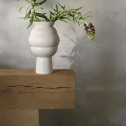 Knabstrup Keramik Tortus Archie vase No4 hvid H 37 cm
