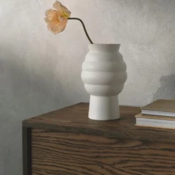 Knabstrup Keramik Tortus Archie vase No2 hvid H 23,5 cm
