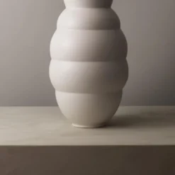 Knabstrup Keramik Tortus Archie vase No5 hvid H 41,5 cm