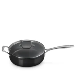 Le Creuset Essential sauterpande med keramisk belægning 26 cm 4 liter