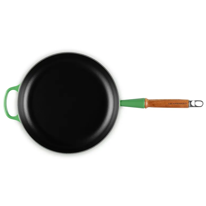 Le Creuset Signature støbejern stegepande med træhåndtag Ø 28 cm bamboo green