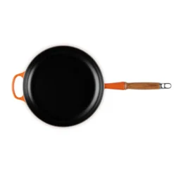 Le Creuset Signature støbejern stegepande med træhåndtag Ø 28 cm volcanic
