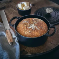 Le Creuset Signature støbejerns rund gryde 22 cm matte black