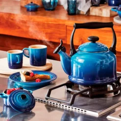 Le Creuset Signature stentøj frokosttallerken 22 cm Azure