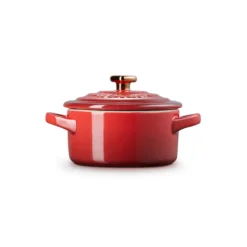 Le Creuset Signature stentøj minigryde med hjerteformet knop 10 cm Cerise