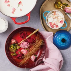 Le Creuset Signature stentøj pastatallerken 22 cm Cerise