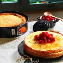 Le Creuset springform non-stick Ø 24 cm