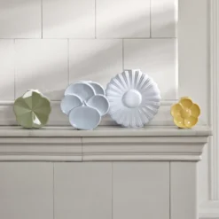 Lyngby Porcelæn Flower smørblomst vase sand H 11,5 cm