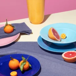 Lyngby Porcelæn Rhombe Color flad tallerken mørk blå 23 cm