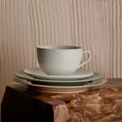 Lyngby Porcelæn Rhombe Earth frokosttallerken 21 cm moss