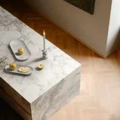 Lyngby Porcelæn Tura ovalt serveringsfad hvid 48x20 cm