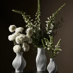 Lyngby Porcelæn Twist vase hvid H 25 cm