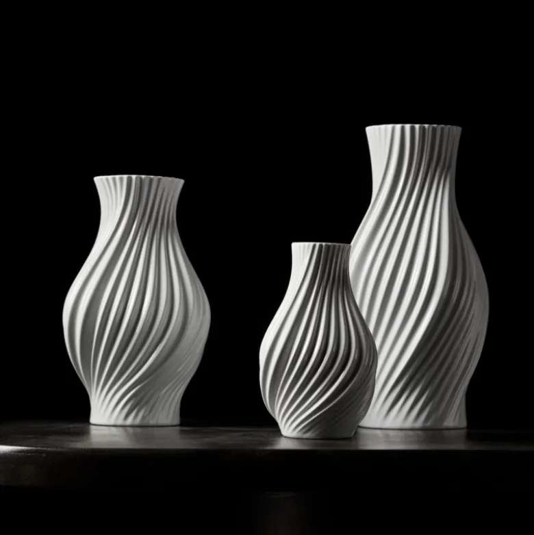 Lyngby Porcelæn Twist vase hvid H 25 cm