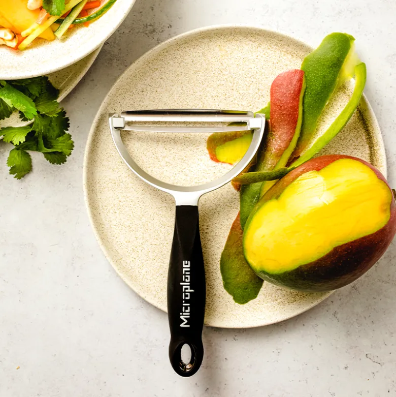 Microplane Professional XL skrællekniv sort