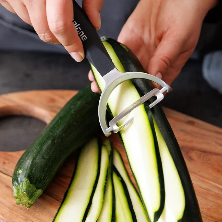 Microplane Professional Y-skræller lige sort