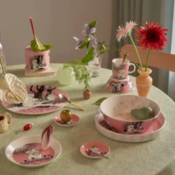 Moomin Arabia Kærlighed 30 års jubilæums serveringsfad lyserød Ø 30 cm