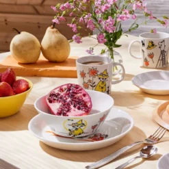 Moomin Arabia Og Rødekors Mumrikken skål multifarvet Ø 15 cm