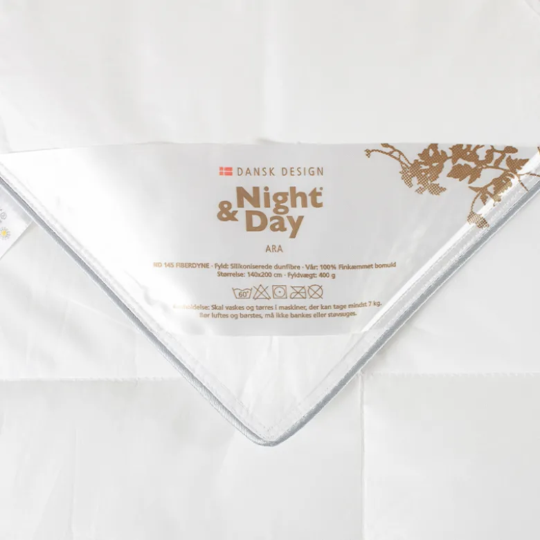 Night & Day Ara fiberdyne sommerdyne hvid 140x200 cm