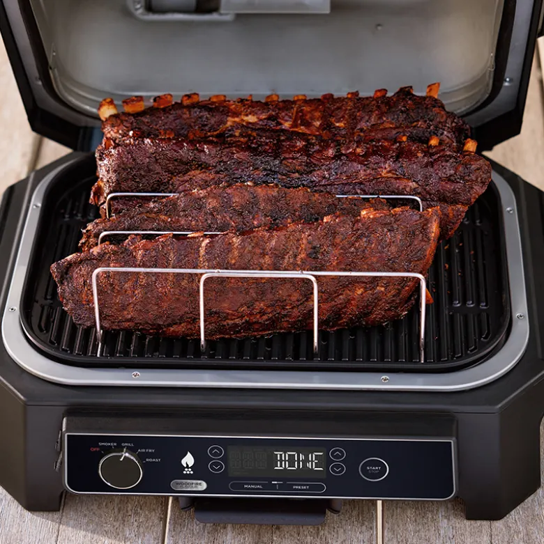 Ninja Woodfire XL elektrisk BBQ rib rack