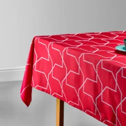 Nordisk Tekstil Metric Damask dug rød 140x220 cm
